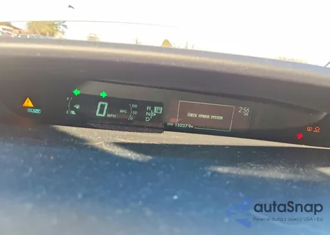 2010 Toyota Prius Iii z USA, uszkodzony, nr VIN JTDKN3DU8A0157012